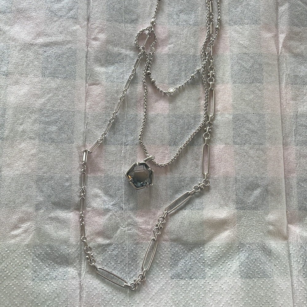 Kendra Scott pendant necklace - Picture 2 of 4